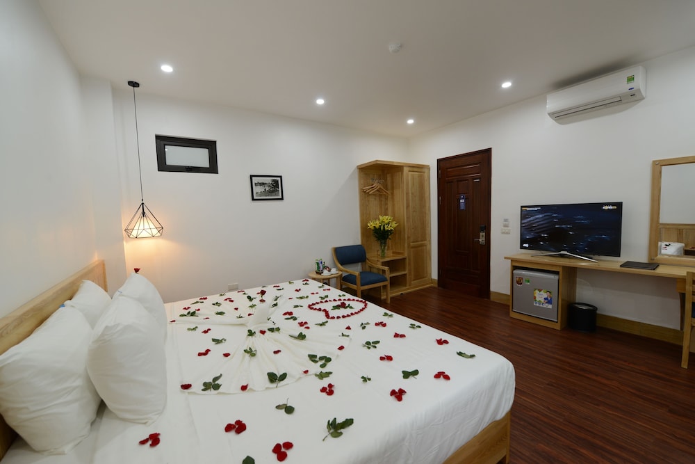 Blue Hanoi Inn City Hotel 11/50