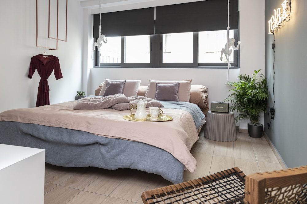 SUPERIOR, DOUBLE BED
