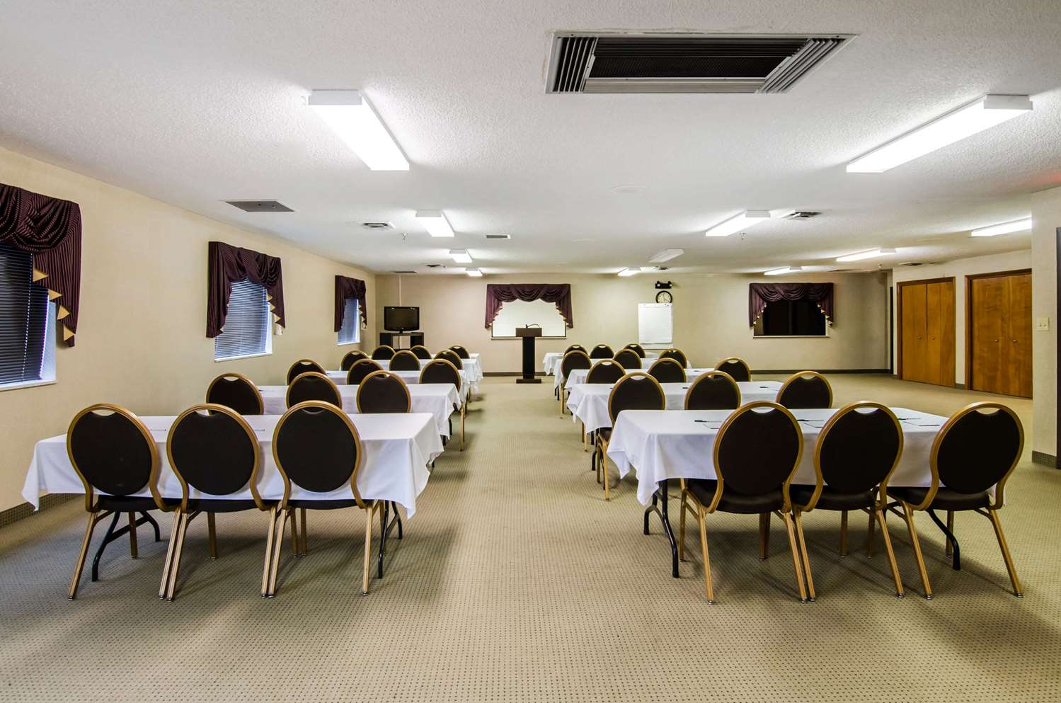 Quality Inn Summersville 12/12
