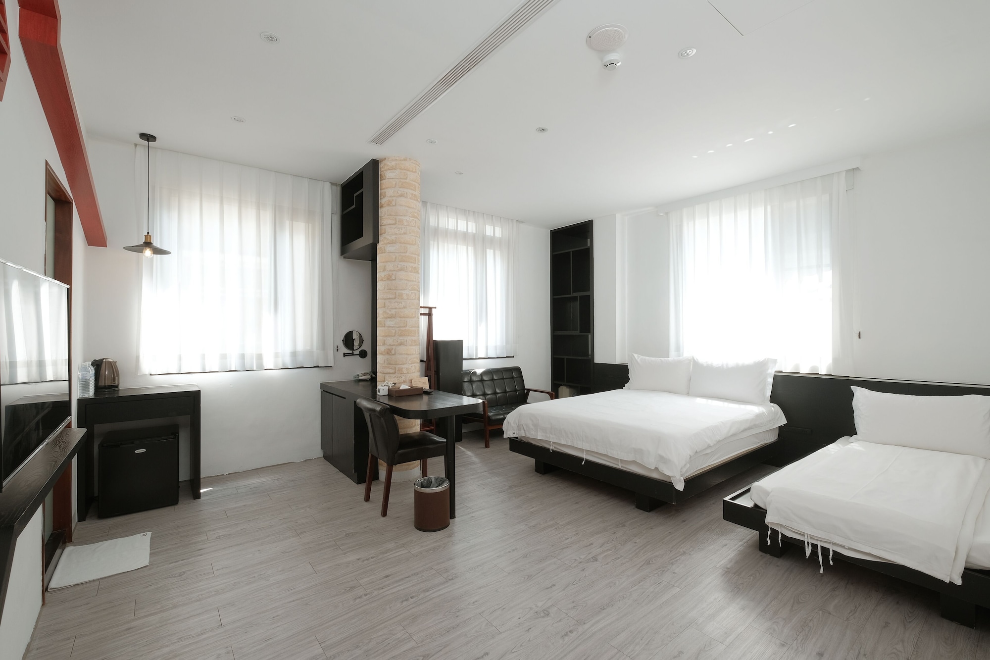 ROOM, TRIPLE