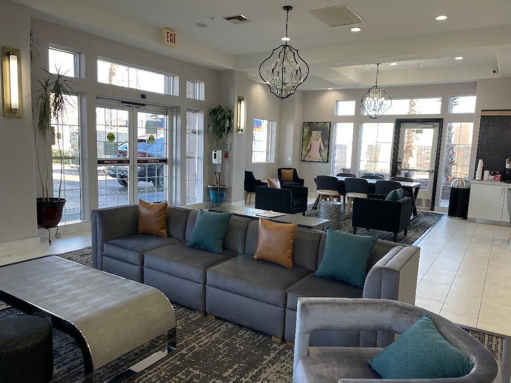 La Quinta Inn & Suites by Wyndham Hesperia Victorville 28/44