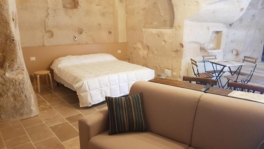 Cinque Elementi Sassi Matera 8/50