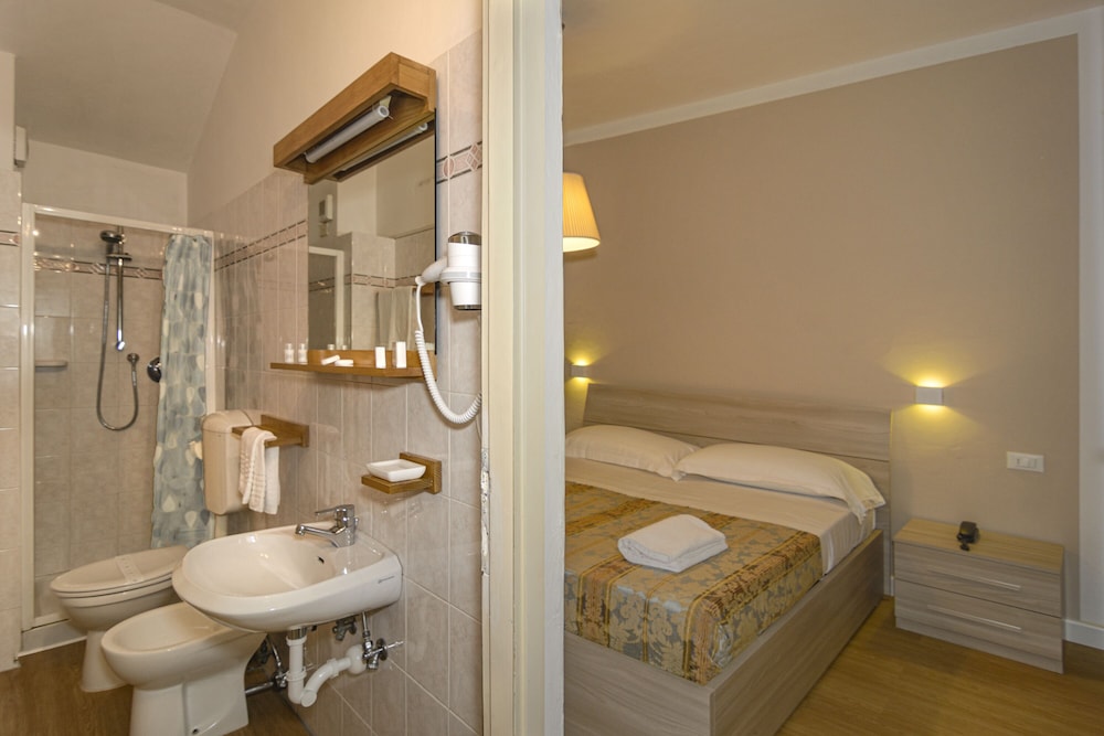 Hotel La Pace 31/37
