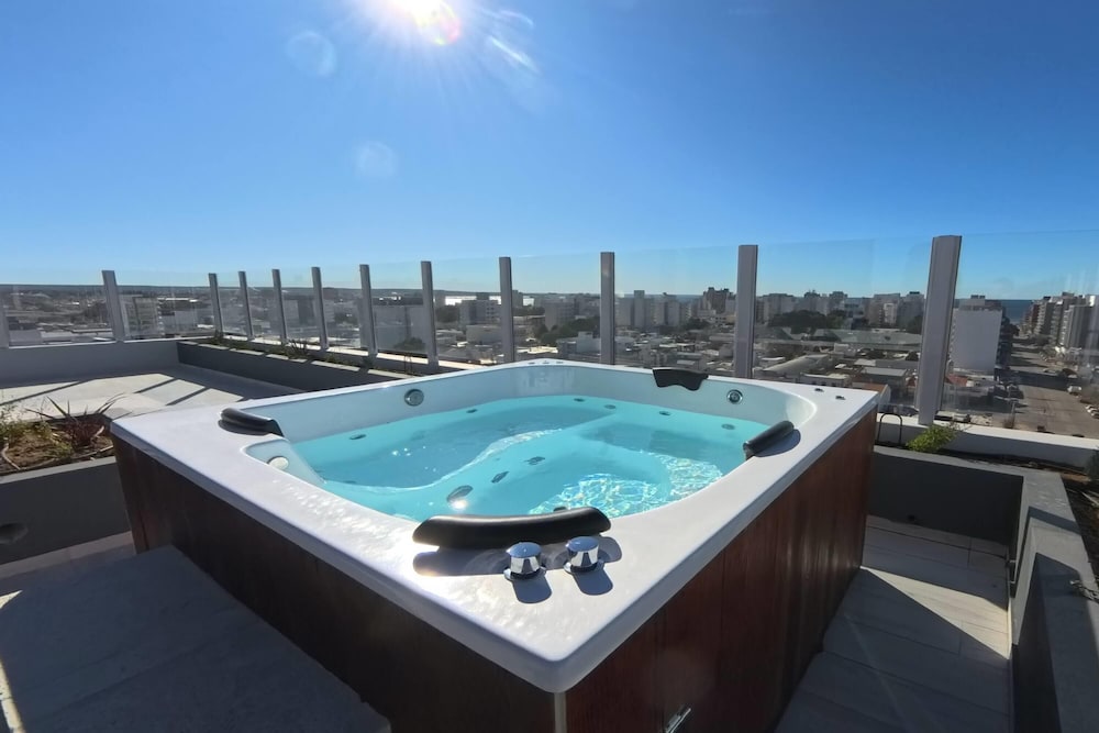 Ramada Residences by Wyndham Puerto Madryn CQ Gales 31/54