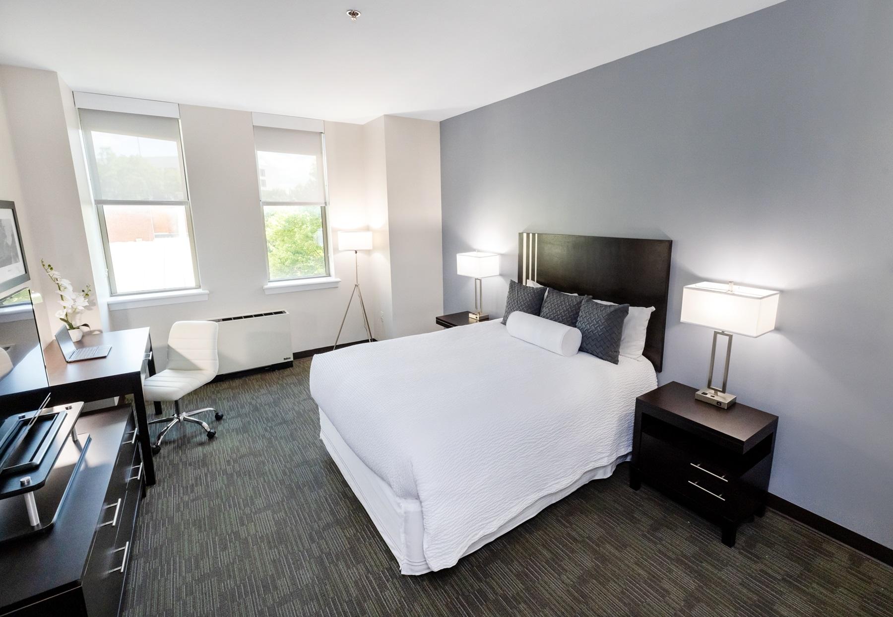 Room, Queen Bed, Platinum Level