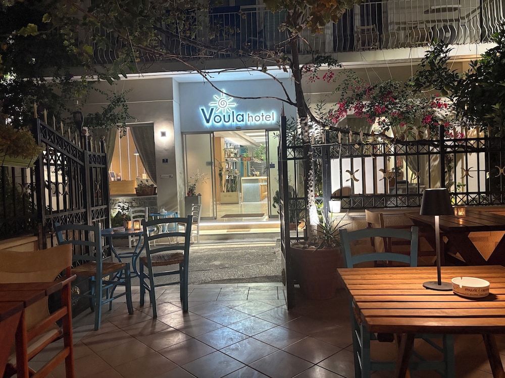Voula Hotel 62/74