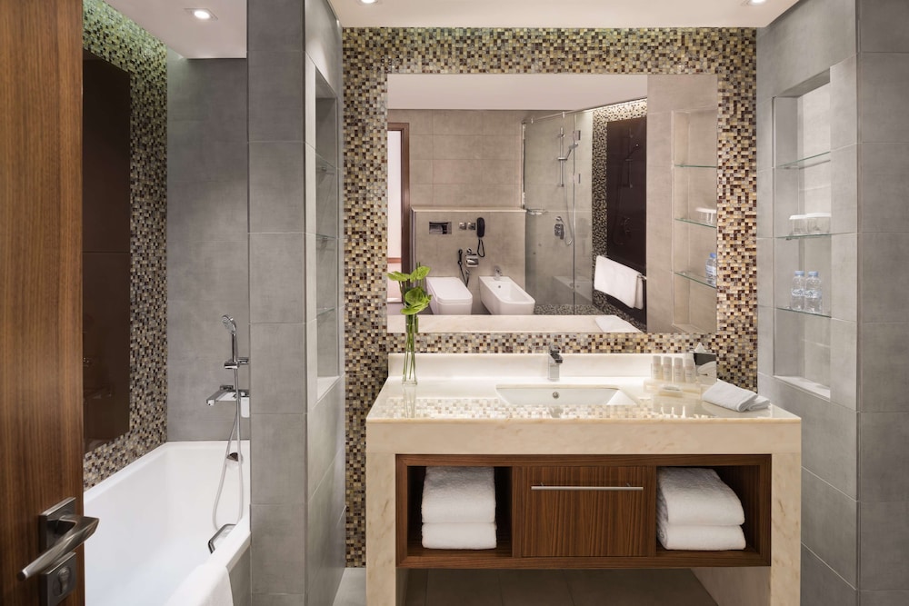 Radisson Blu Hotel Dubai Waterfront 78/78