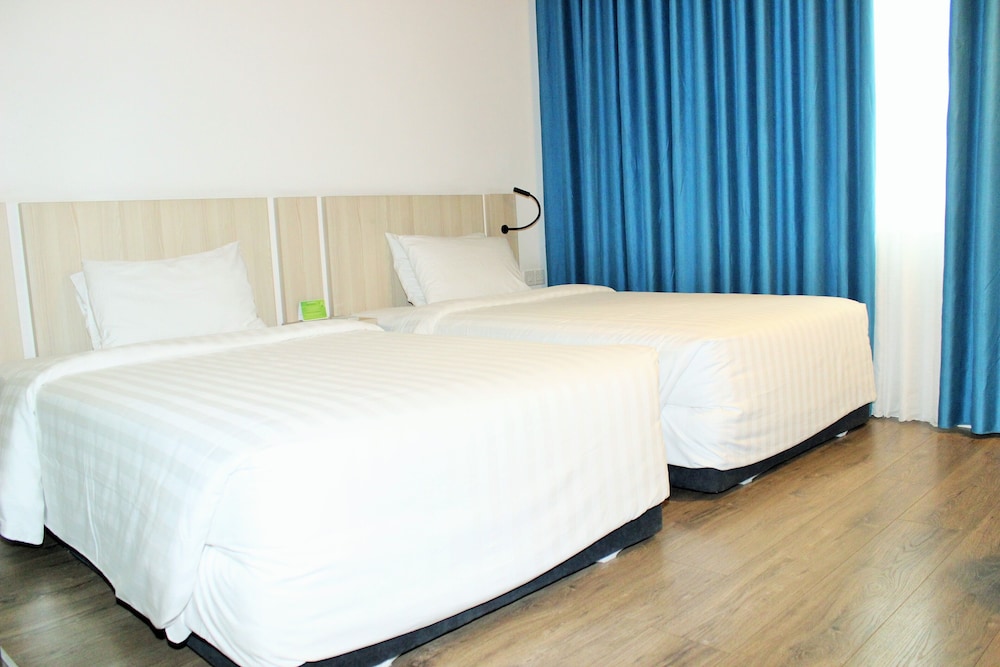 Deluxe, Executive, Twin Beds, Liberty Hotel Saigon Greenview 6/10