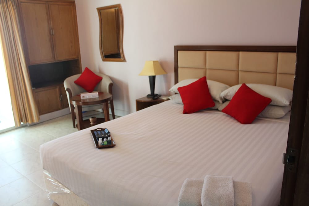 Hotel Sea Crown 23/48