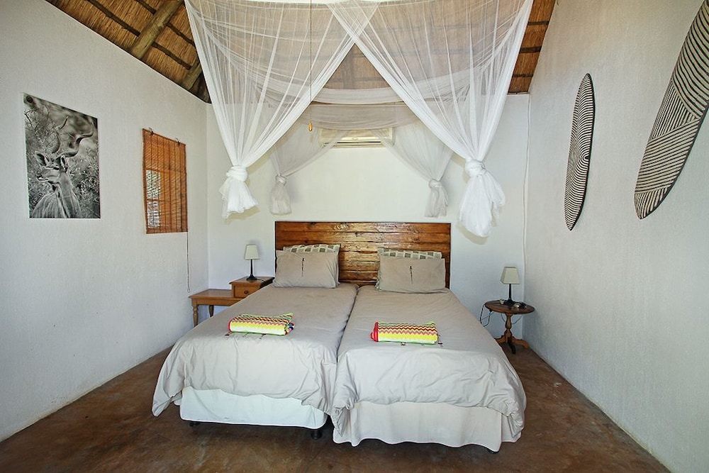 Normann Safari Bush Lodge 10/50