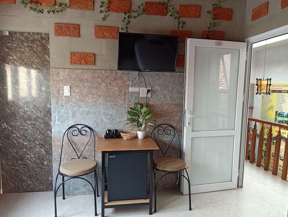 Terra Cotta Homestay And Hostel 22/36