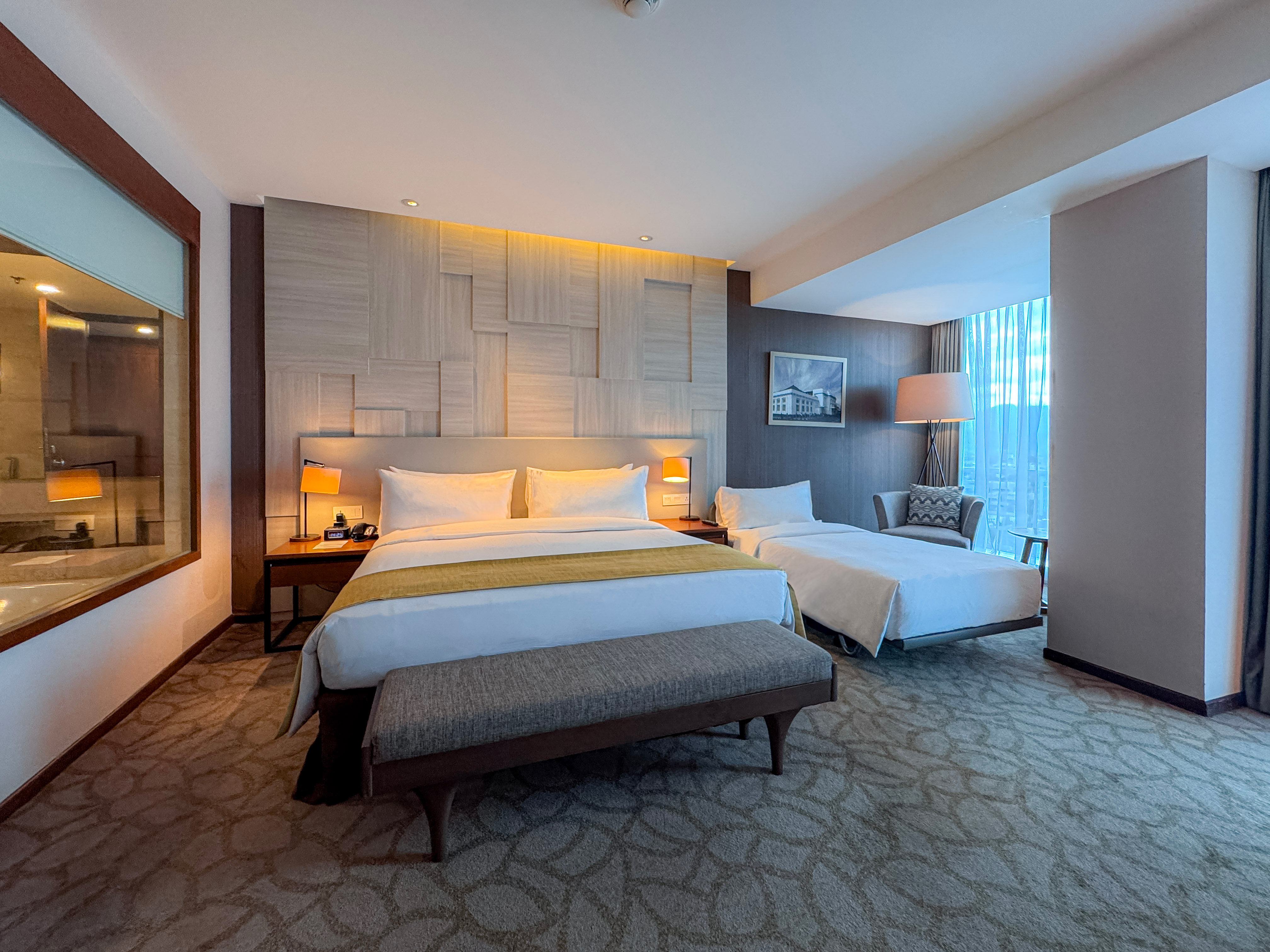 Crowne Plaza Bandung 20/75