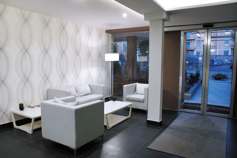 Hotel Leopardi 21/37