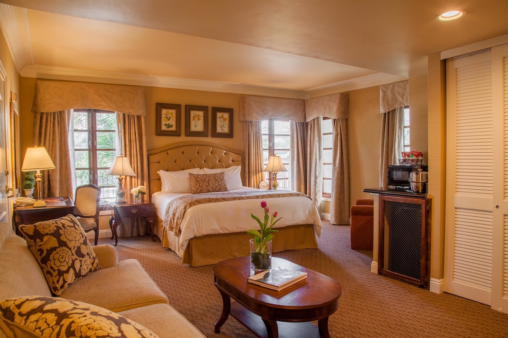 Best Western Plus Sunset Plaza Hotel 59/83