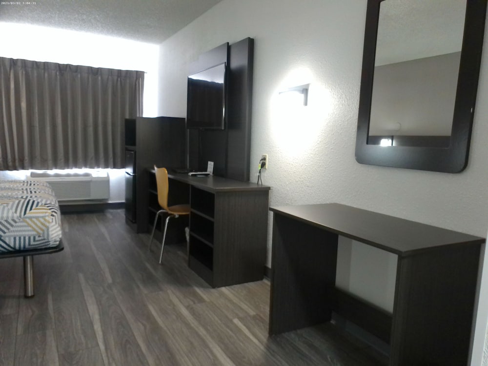 Motel6 Winslow, AZ 45/60