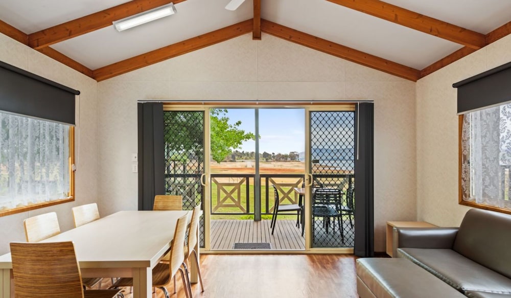 Discovery Parks - Lake Hume, Victoria 25/32