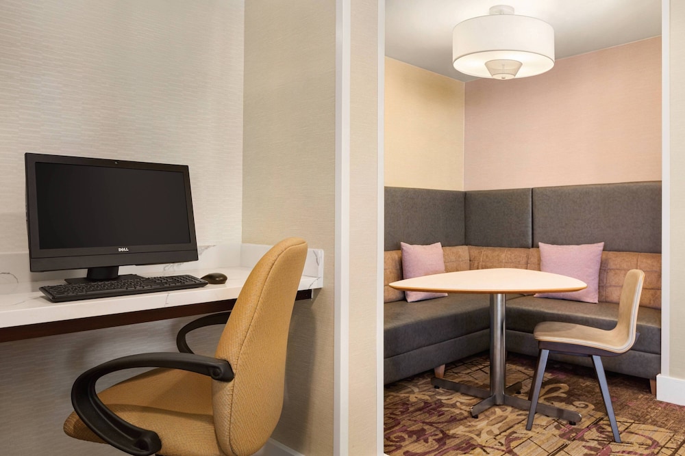 Residence Inn Sacramento Folsom 19/25