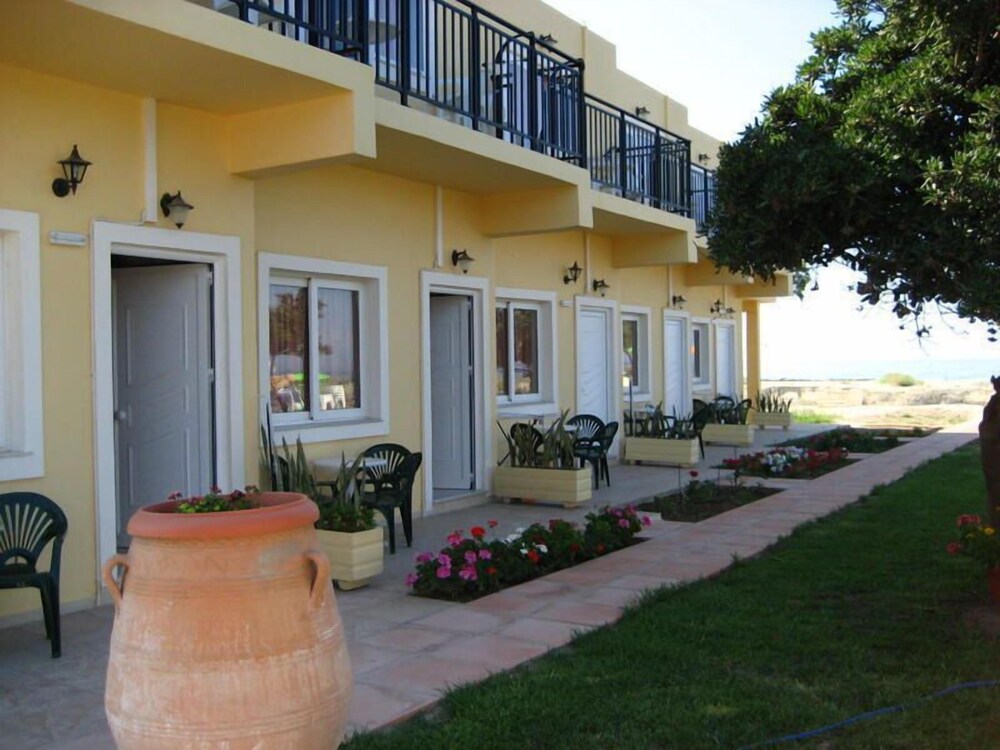 Baladinos Apartments 84/100