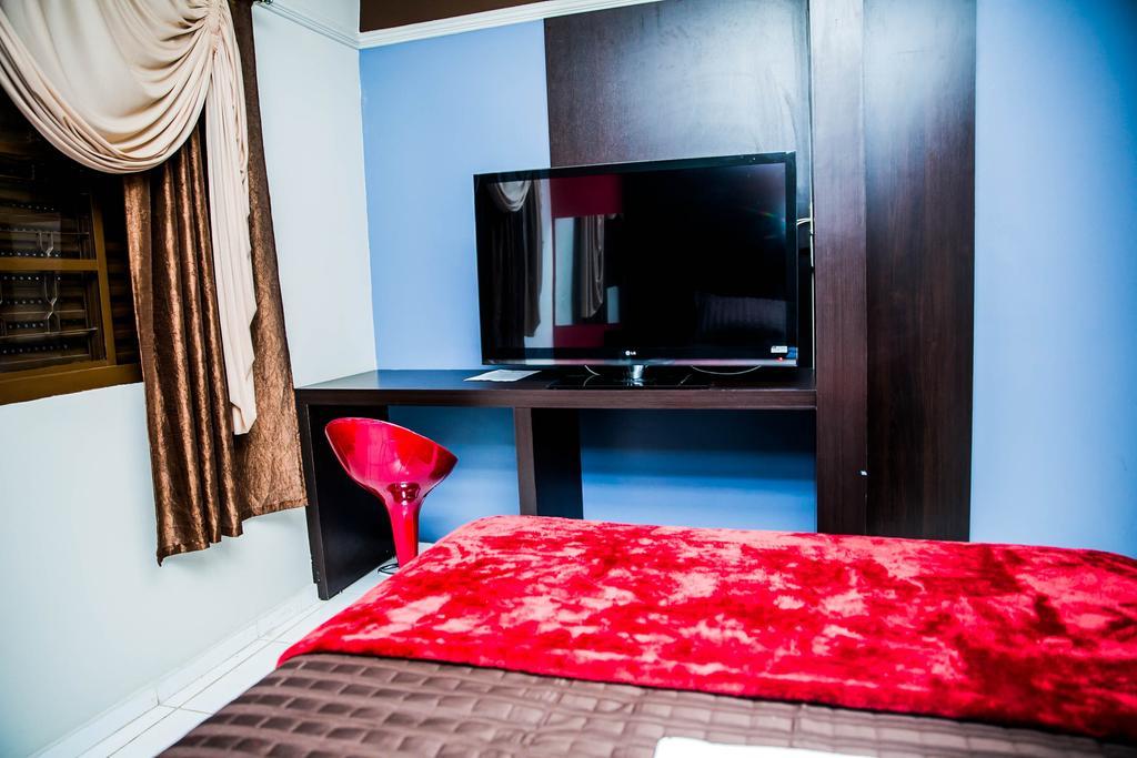 PILOES PALACE HOTEL 20/38