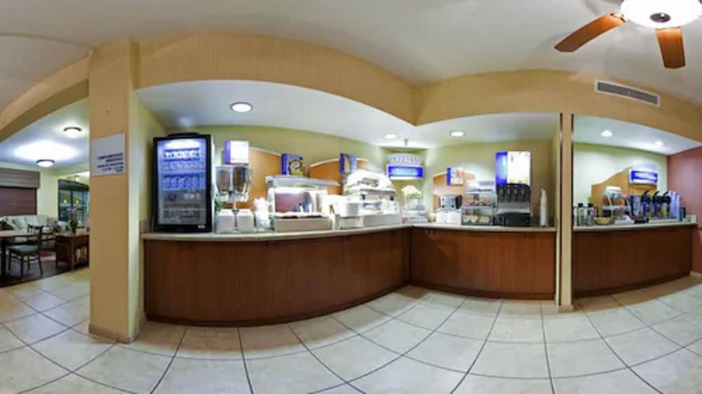 Holiday Inn Express Hotel Suites Bishop 56/75