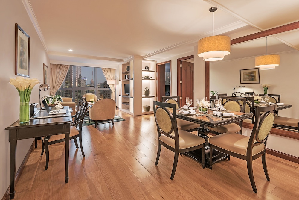 Discovery Suites 42/51