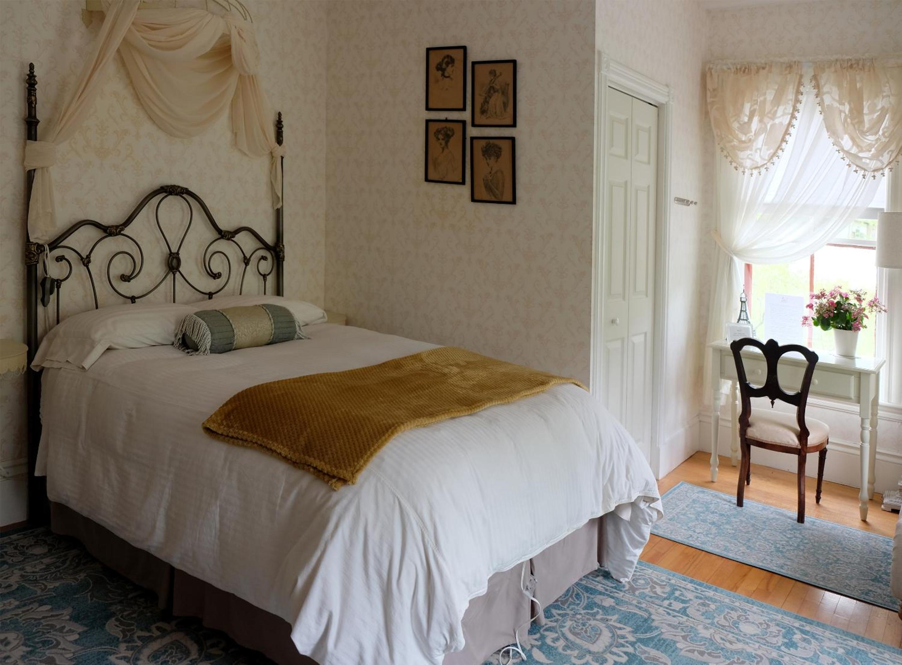 Guilford Bed and Breakfast 7/42