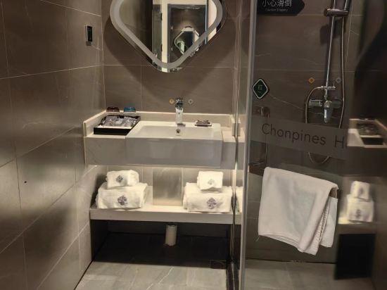 Chonpines hotels 22/23