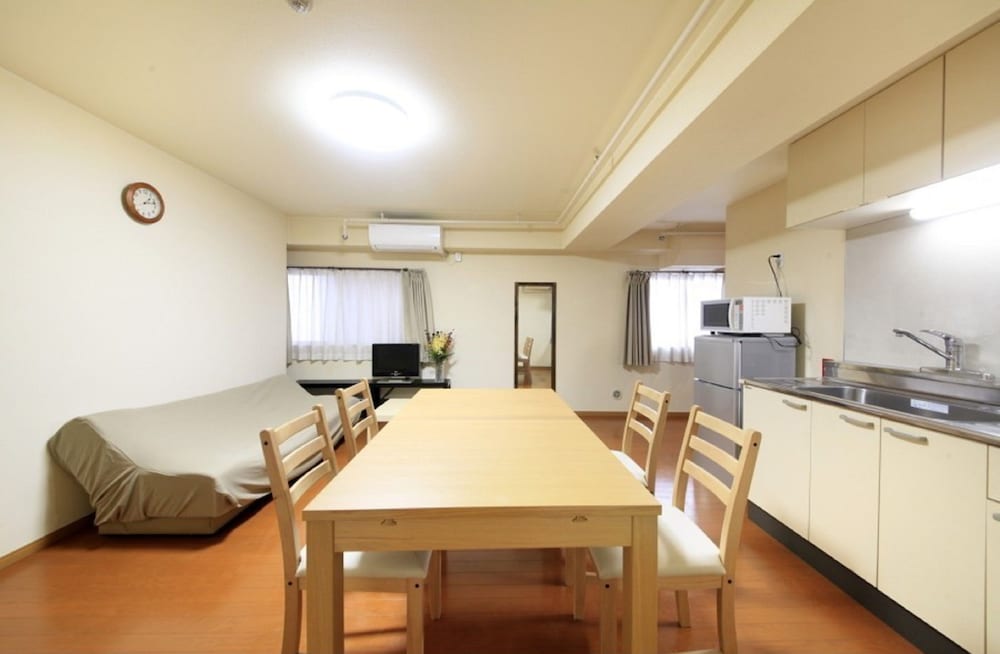 Shinjuku Urban Hotel 46/61