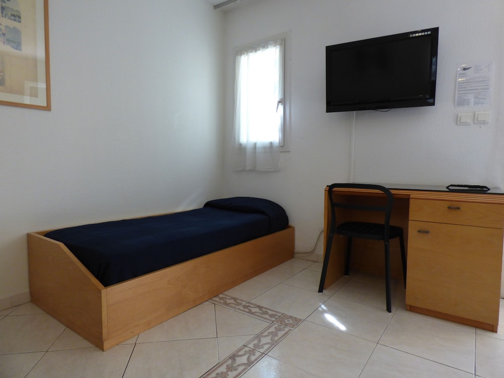 Court Inn and Suites 22/42