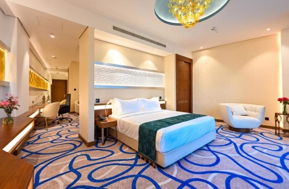 Deluxe Suite