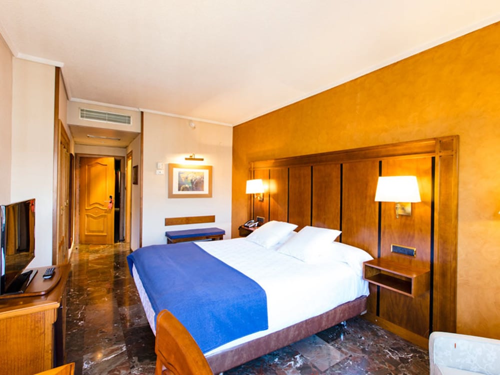 Hotel Condestable Iranzo 10/89