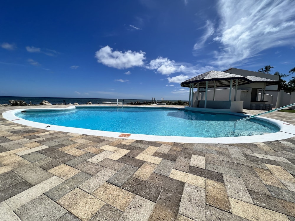OceanBlue Resort 45/50