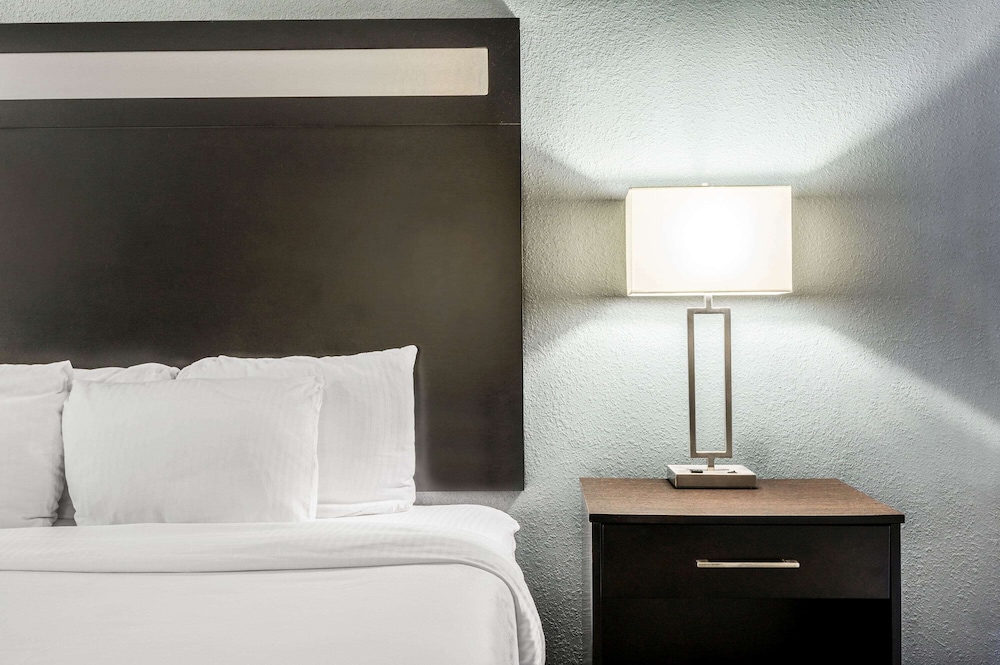 La Quinta Inn & Suites by Wyndham Glendive 23/56