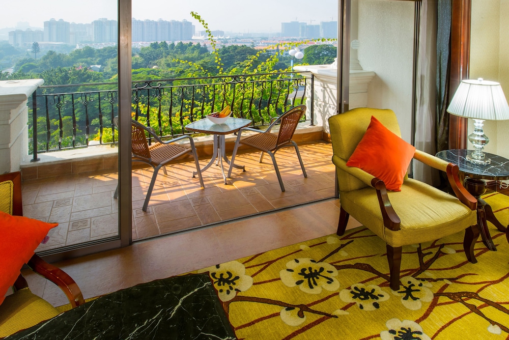 Guangzhou Phoenix City Hotel 40/63