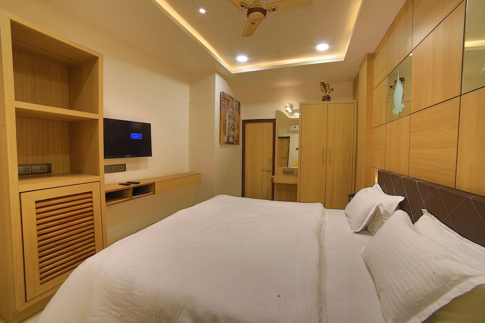 Hotel Mamta Palace 5/25