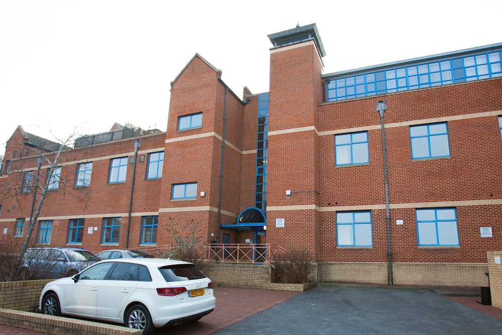 Hamilton Grace Apartments - Wessex Court 32/36
