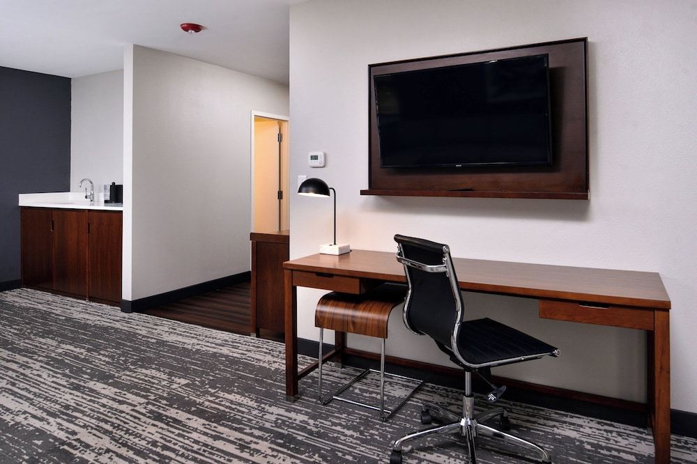 Four Points by Sheraton Omaha Midtown 19/20