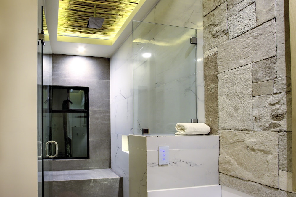 Bottega Hotel Boutique 50/50