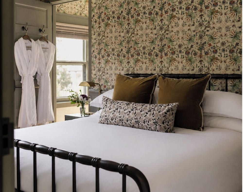Luxury, King Bed