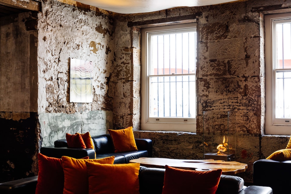 The Henry Jones Art Hotel 55/77