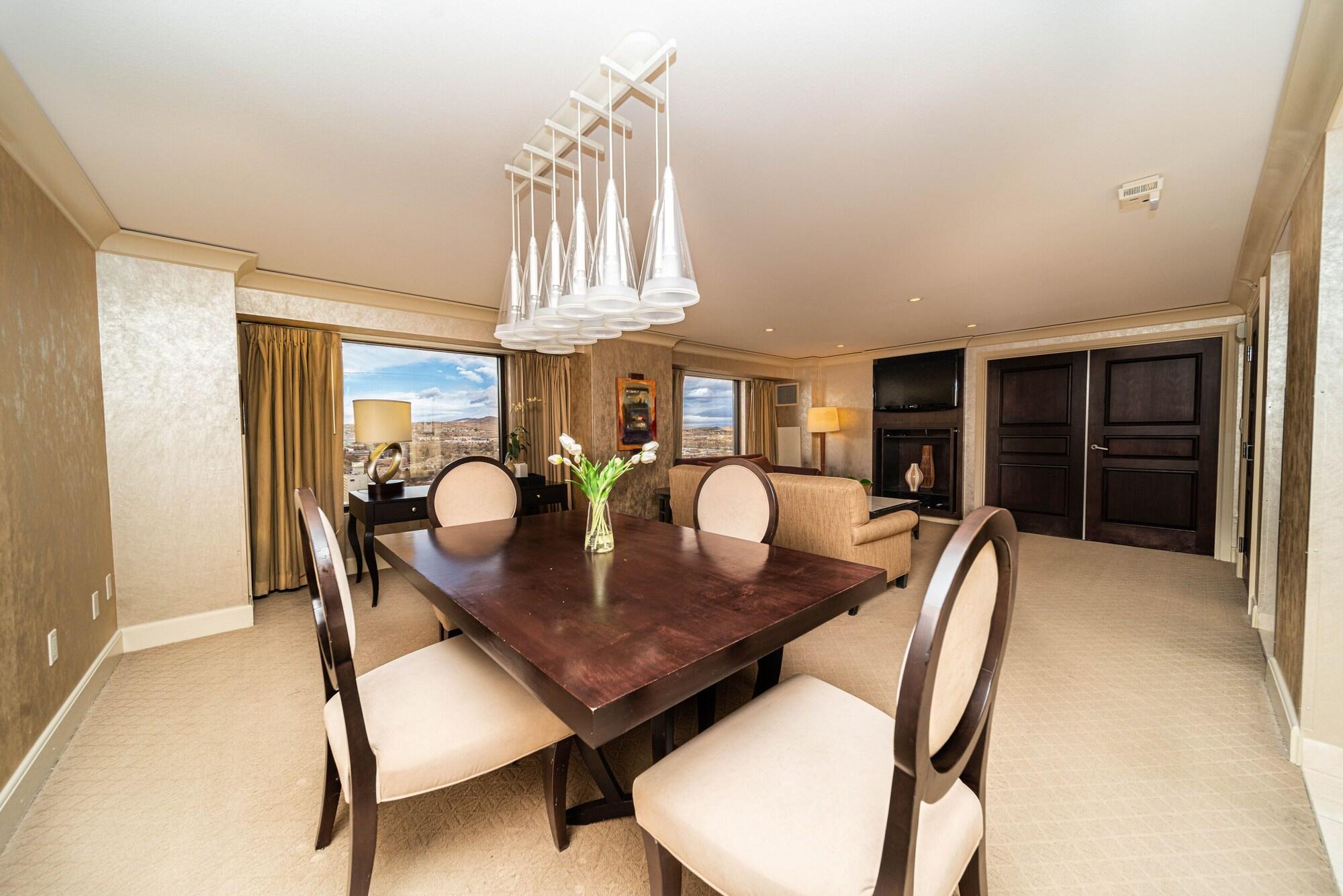 Reno Suites 14/33