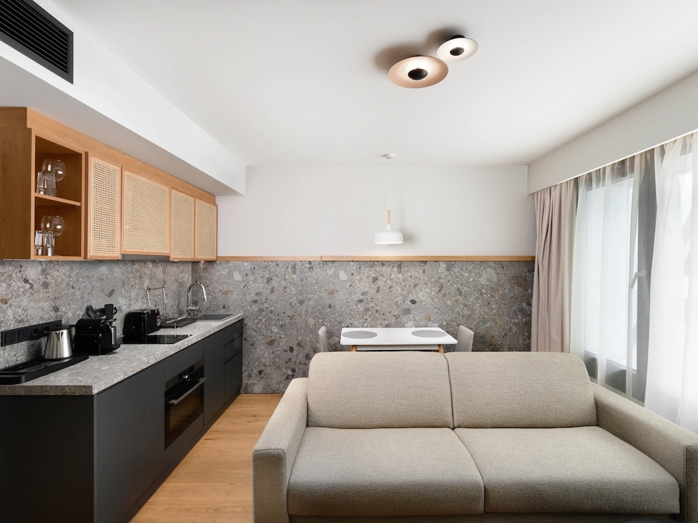 Mercure Debrecen Hungary 7/49