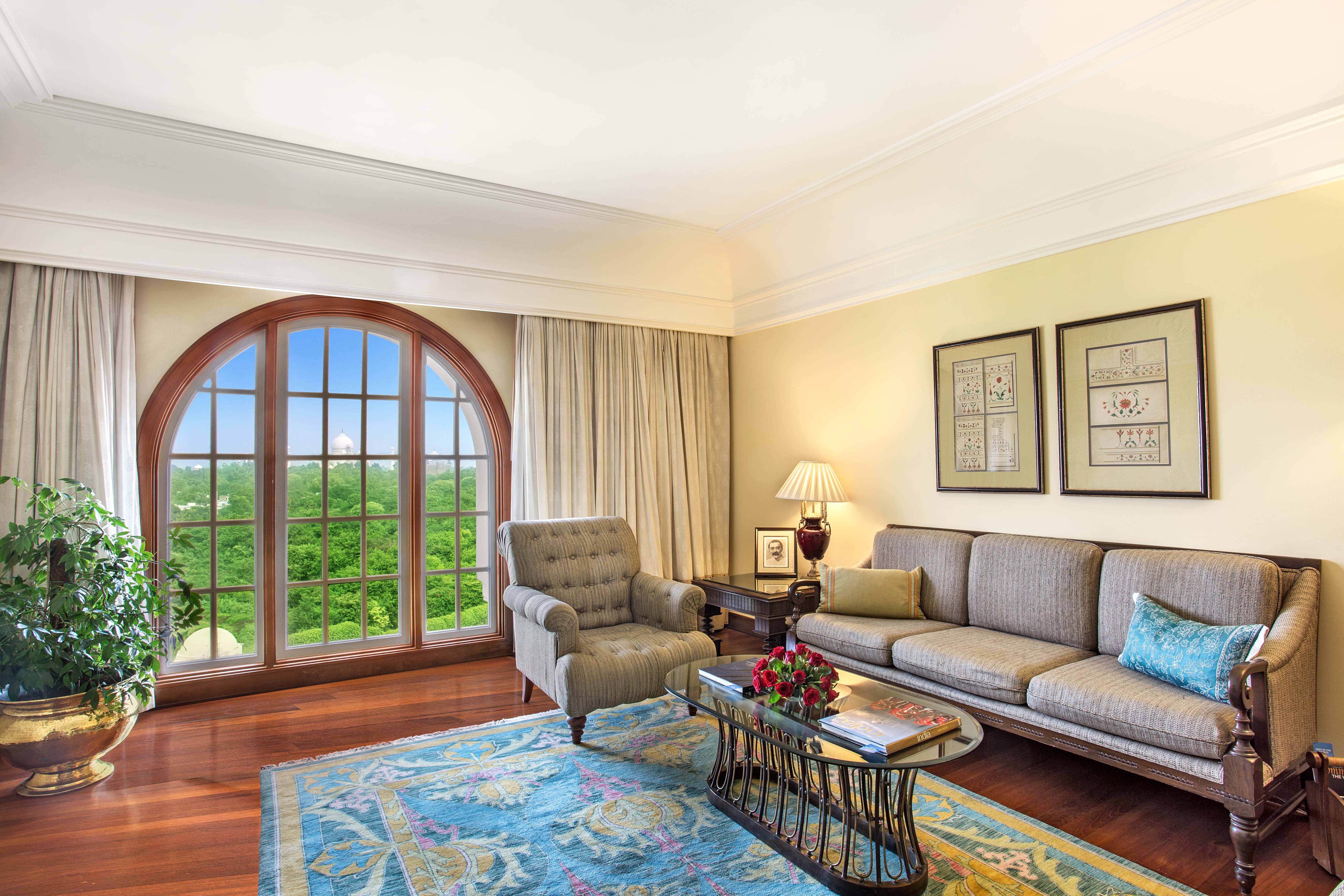 Oberoi Amarvilas 47/73