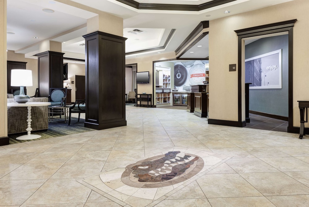 Hampton Inn & Suites Gainesville Downtown 12/55