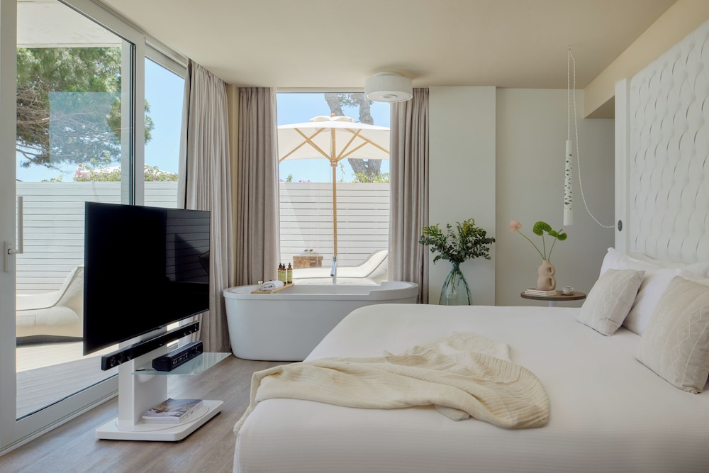 Ultimate, Me, Suite, Sea View, Private Pool