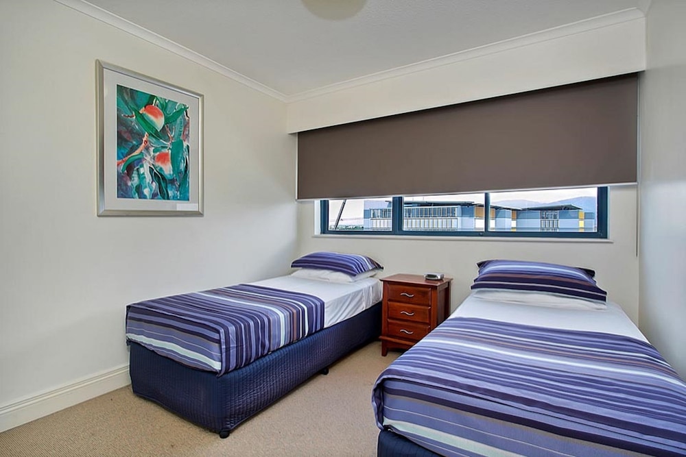 2 BEDROOMS, APARTMENT
