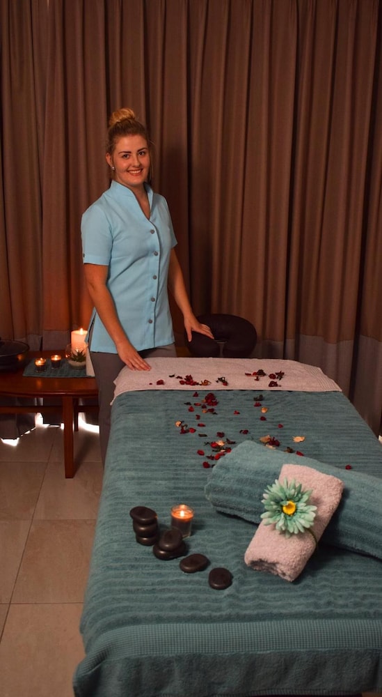 The Point Hotel Spa 28/62