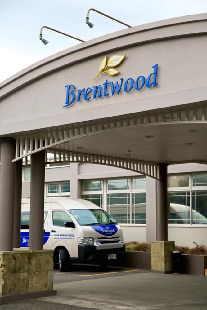 Brentwood Hotel 5/54