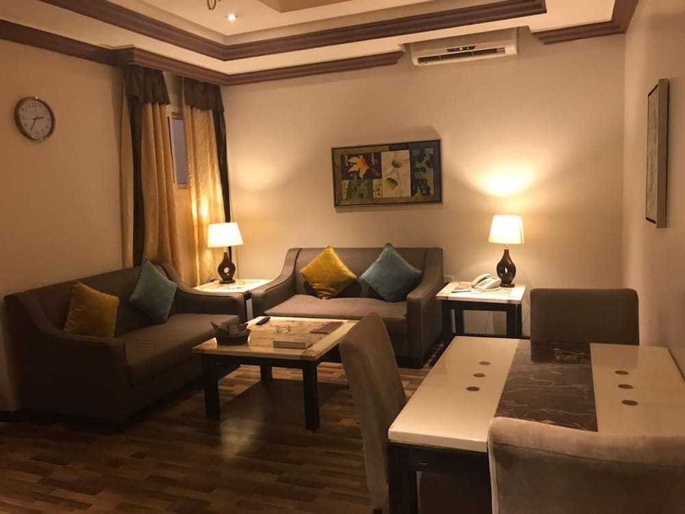 فندق بودل المصيف(Boudl Al-Masif) 24/41