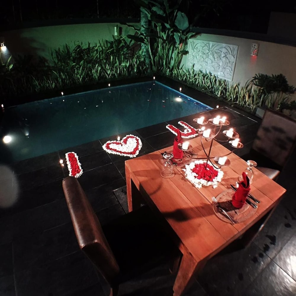 GINO FERUCI VILLA UBUD 32/46